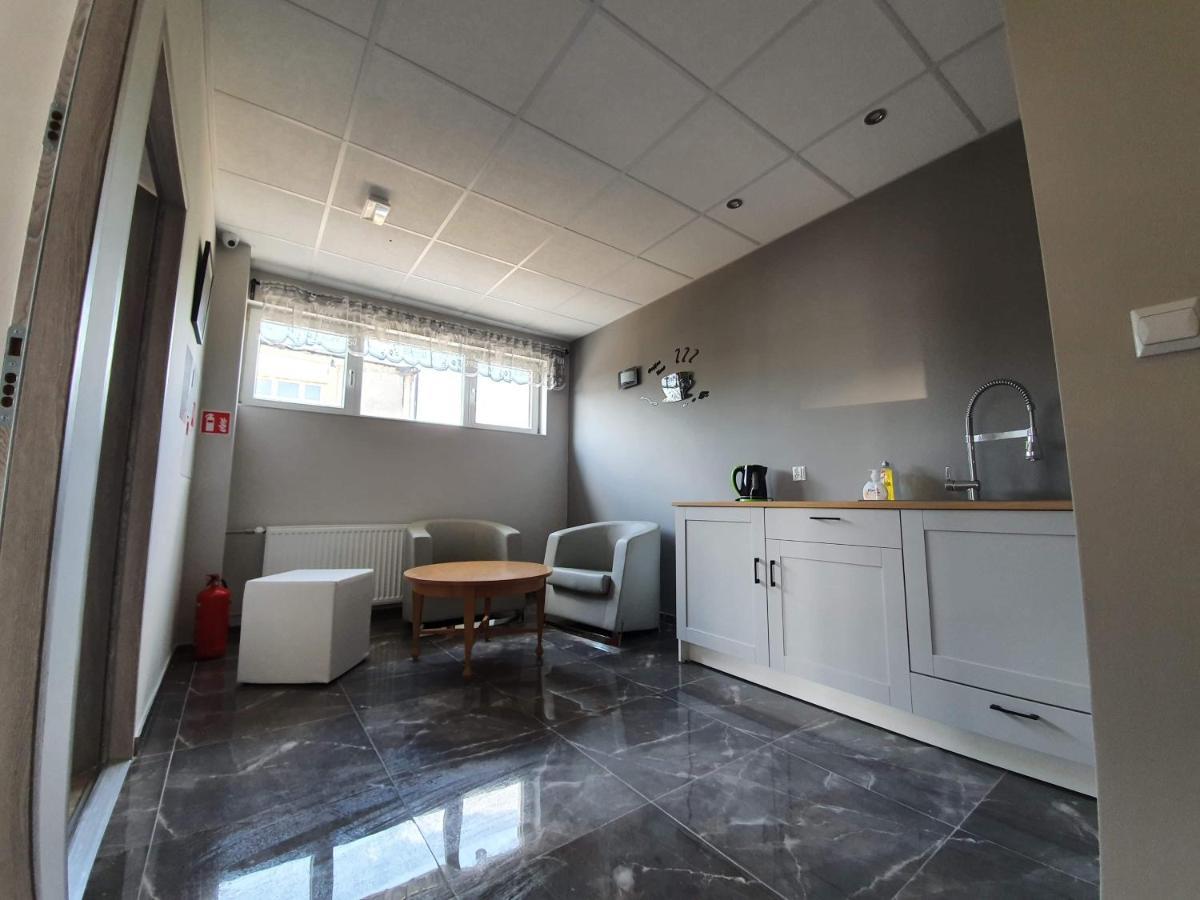 סוסנוביץ' Hostel Polnocna 61 מראה חיצוני תמונה